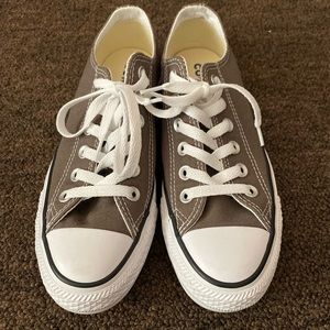 Grey converse